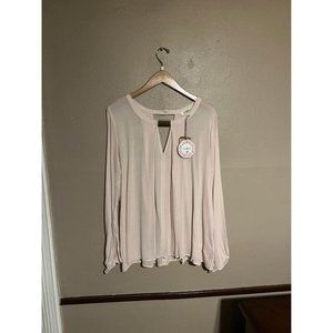 NWT. Large Umgee Top. Long Sleeve